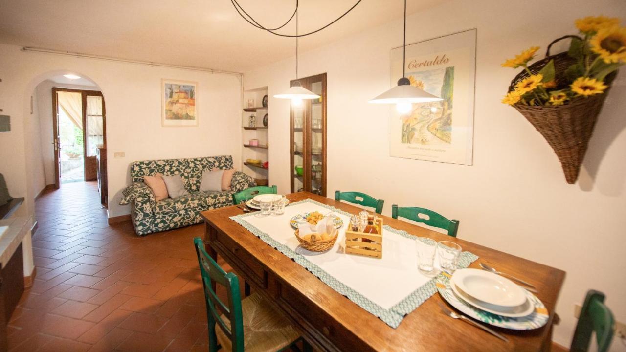 בורגו א מוצאנו Casetta Di Butia, Mimosa Apartment מראה חיצוני תמונה